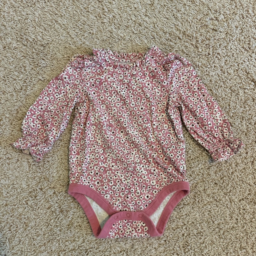 Baby Gap ruffle neck long sleeve onesie bodysuit